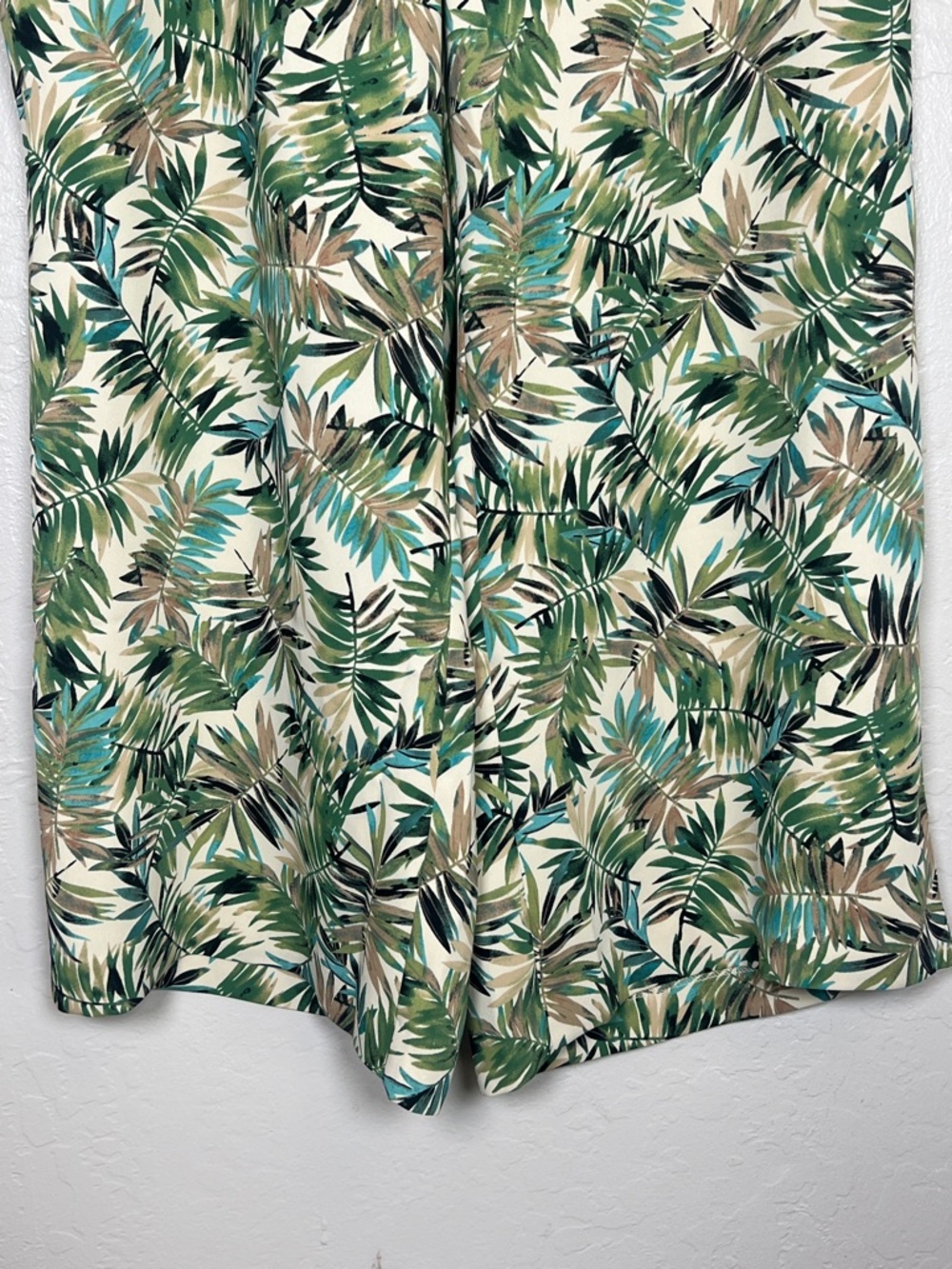 J.JILL Women Size XL Oatmeal Layered Palms Wearever Easy-Care Wide-Leg Crop Pant - Picture 7 of 15